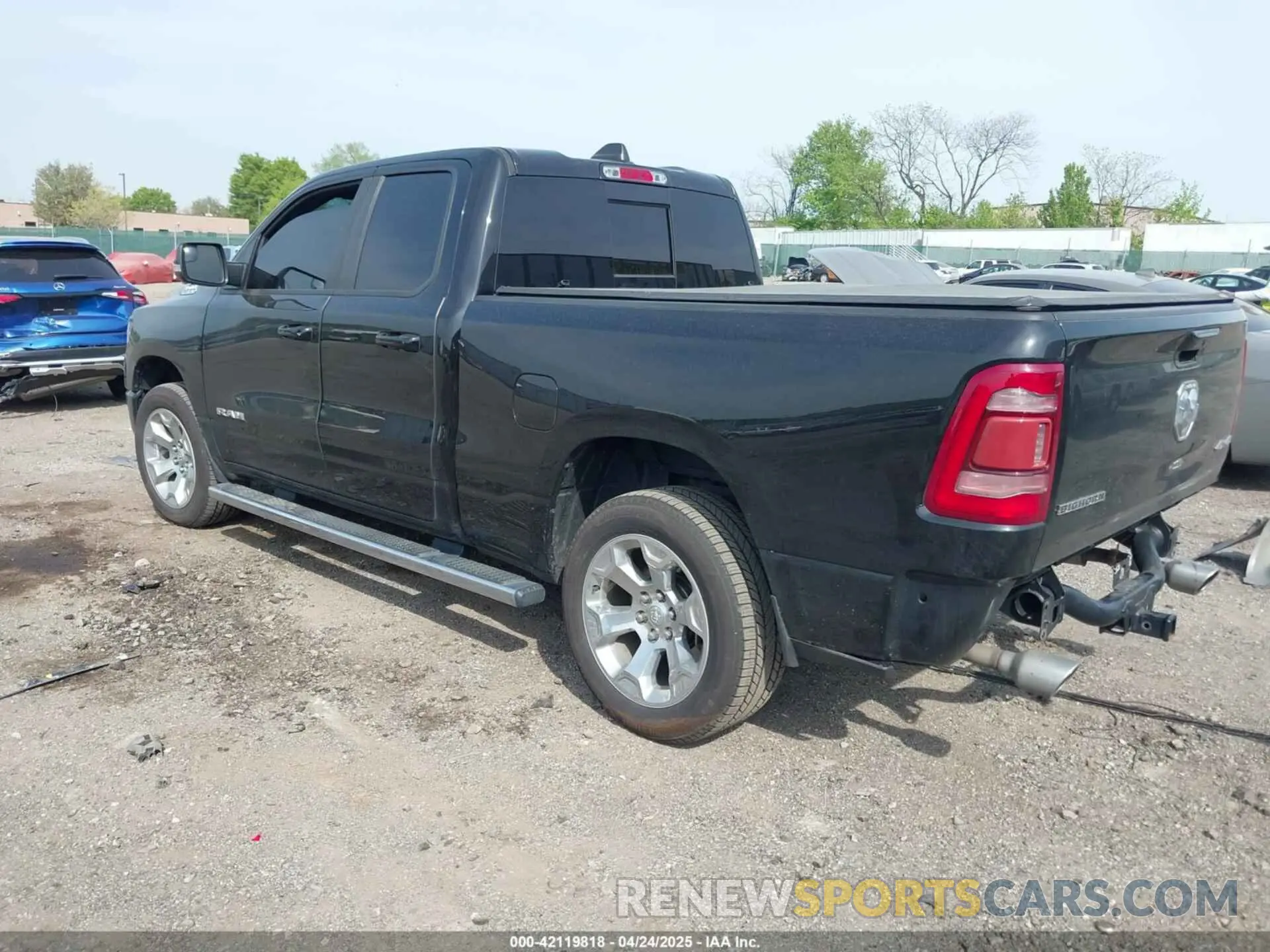 3 Photograph of a damaged car 1C6SRFBT9KN658616 RAM 1500 2019
