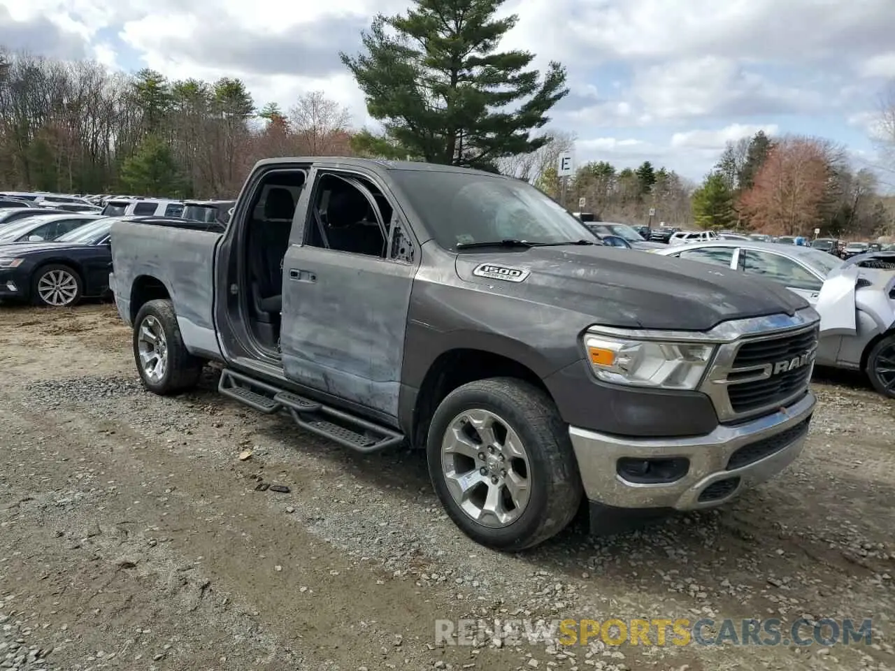 4 Photograph of a damaged car 1C6SRFBT9KN885580 RAM 1500 2019