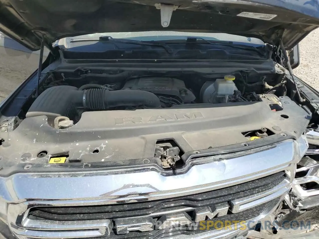 11 Photograph of a damaged car 1C6SRFBTXKN906274 RAM 1500 2019