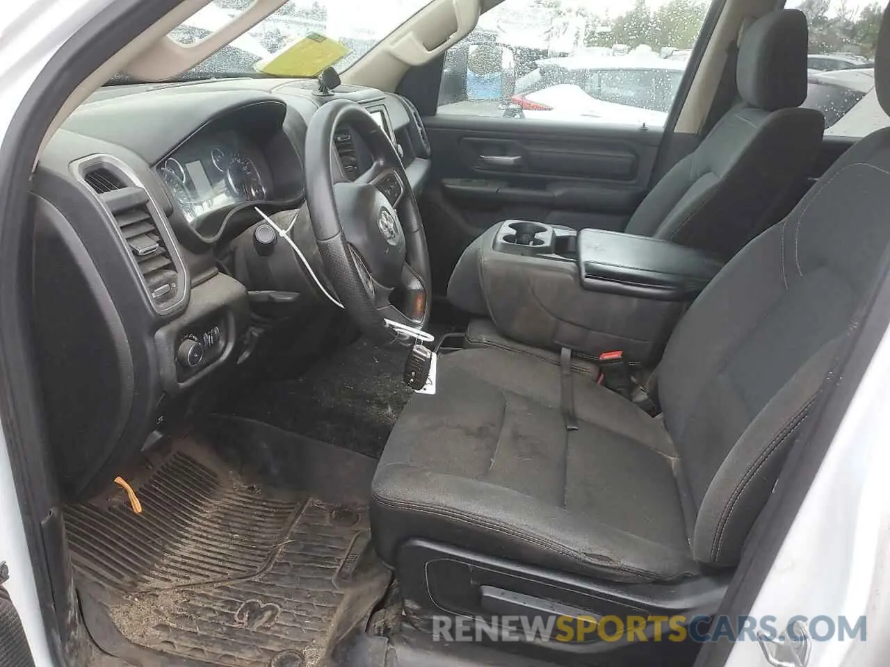 7 Photograph of a damaged car 1C6SRFCT2KN621955 RAM 1500 2019