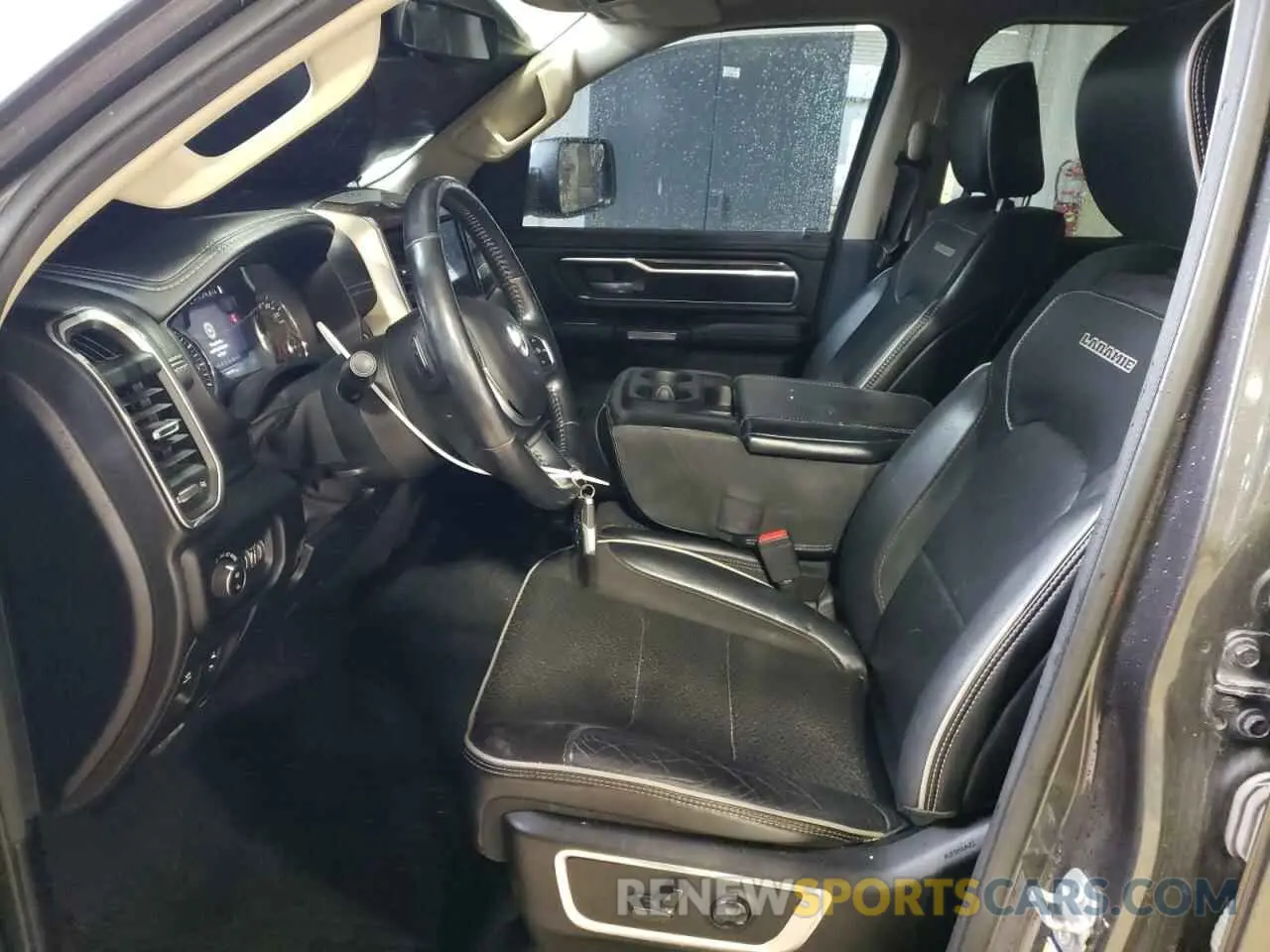 7 Photograph of a damaged car 1C6SRFDT5KN871267 RAM 1500 2019