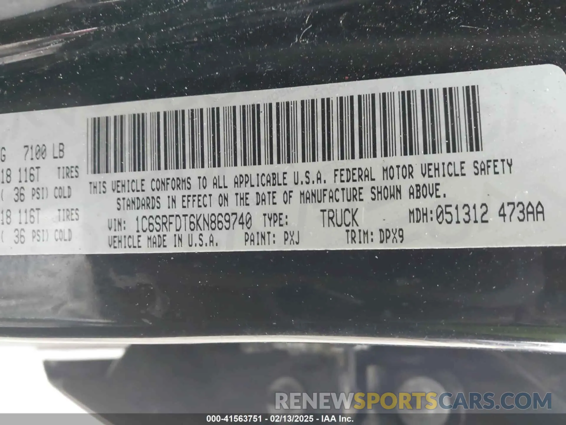 9 Photograph of a damaged car 1C6SRFDT6KN869740 RAM 1500 2019