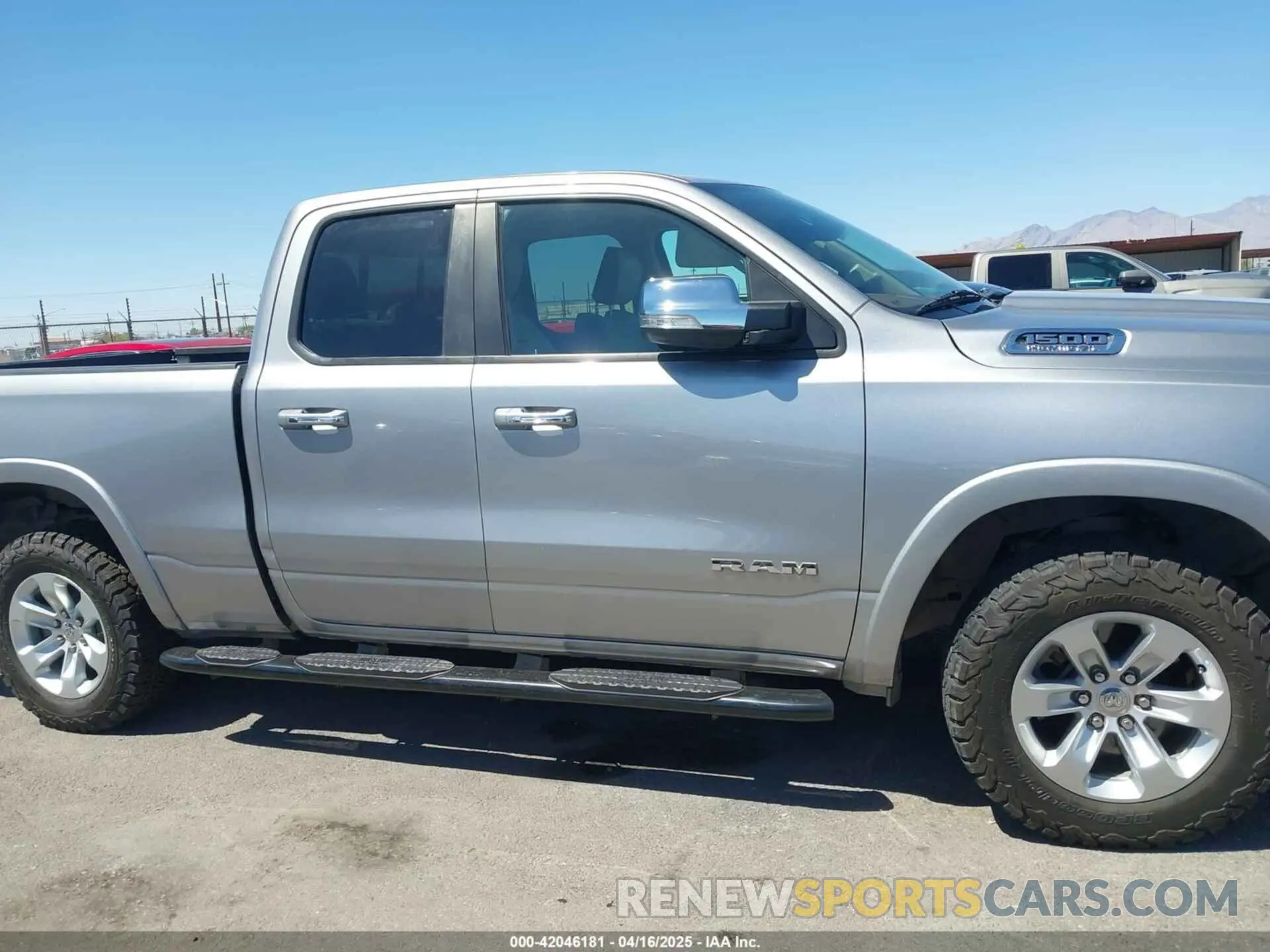 13 Photograph of a damaged car 1C6SRFDT8KN860943 RAM 1500 2019