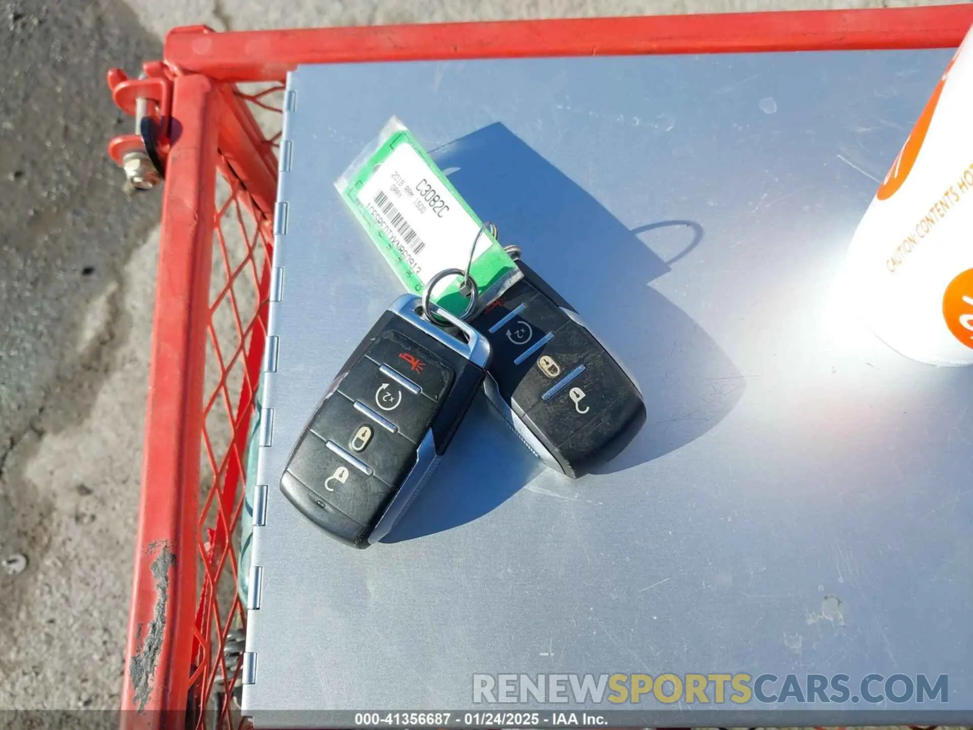 11 Фотография поврежденного автомобиля 1C6SRFDTXKN860913 RAM 1500 2019
