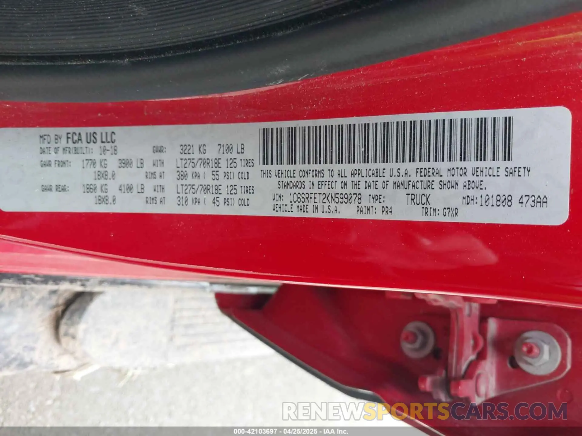 9 Photograph of a damaged car 1C6SRFET2KN599078 RAM 1500 2019