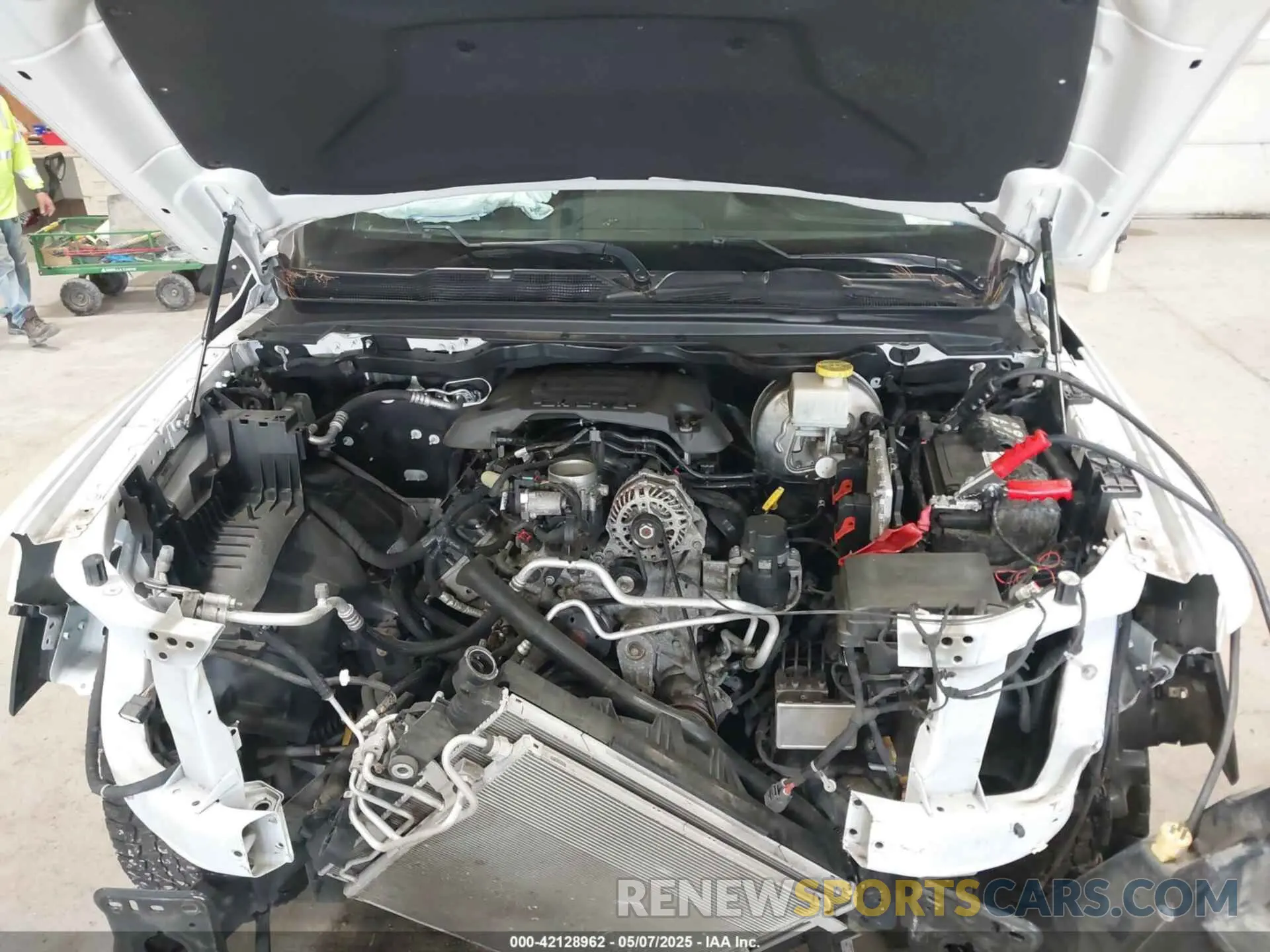 10 Photograph of a damaged car 1C6SRFET6KN865167 RAM 1500 2019