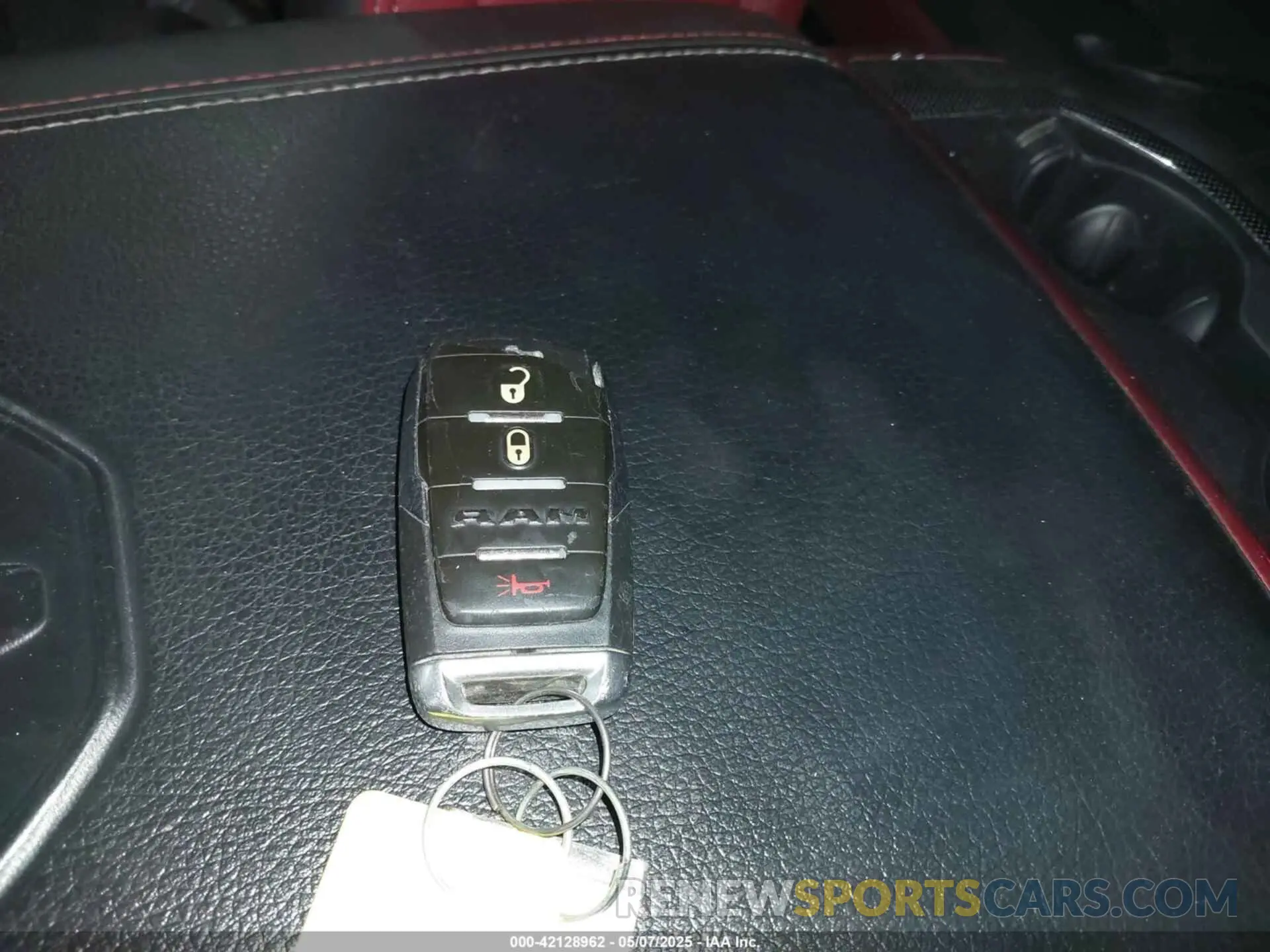 11 Photograph of a damaged car 1C6SRFET6KN865167 RAM 1500 2019