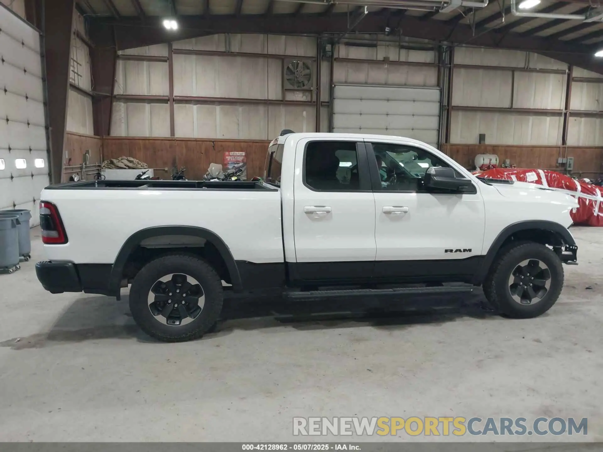 14 Photograph of a damaged car 1C6SRFET6KN865167 RAM 1500 2019