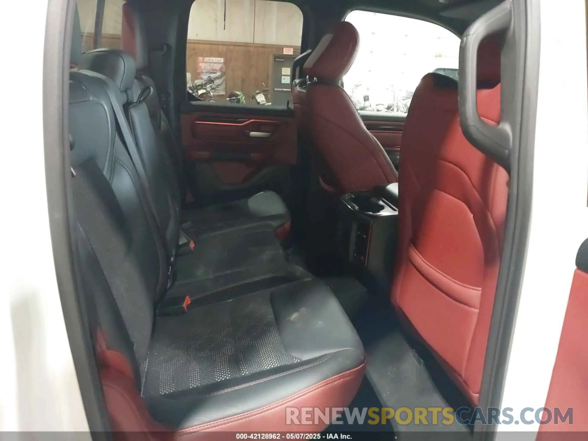 8 Photograph of a damaged car 1C6SRFET6KN865167 RAM 1500 2019