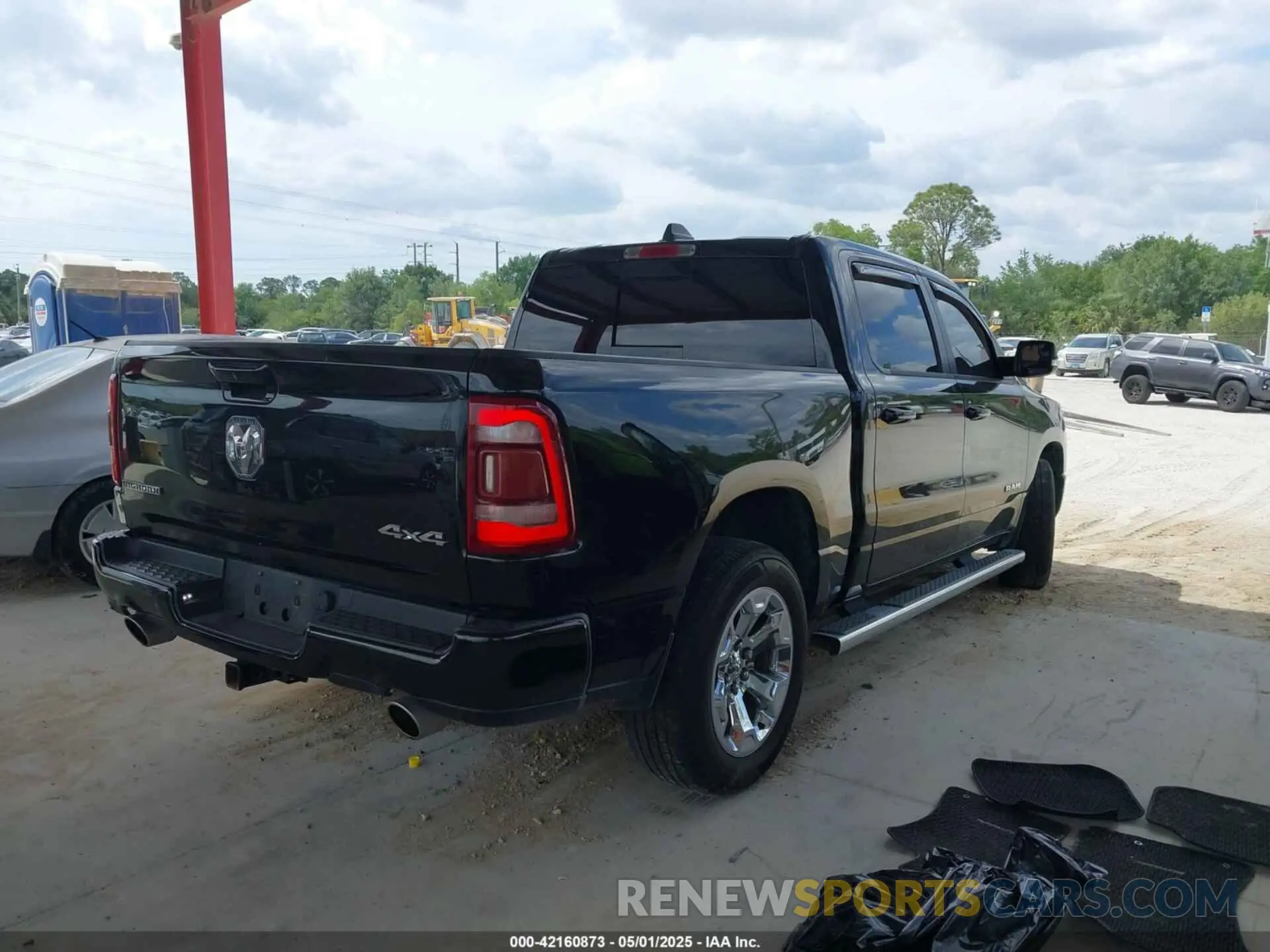 4 Photograph of a damaged car 1C6SRFFT1KN559122 RAM 1500 2019