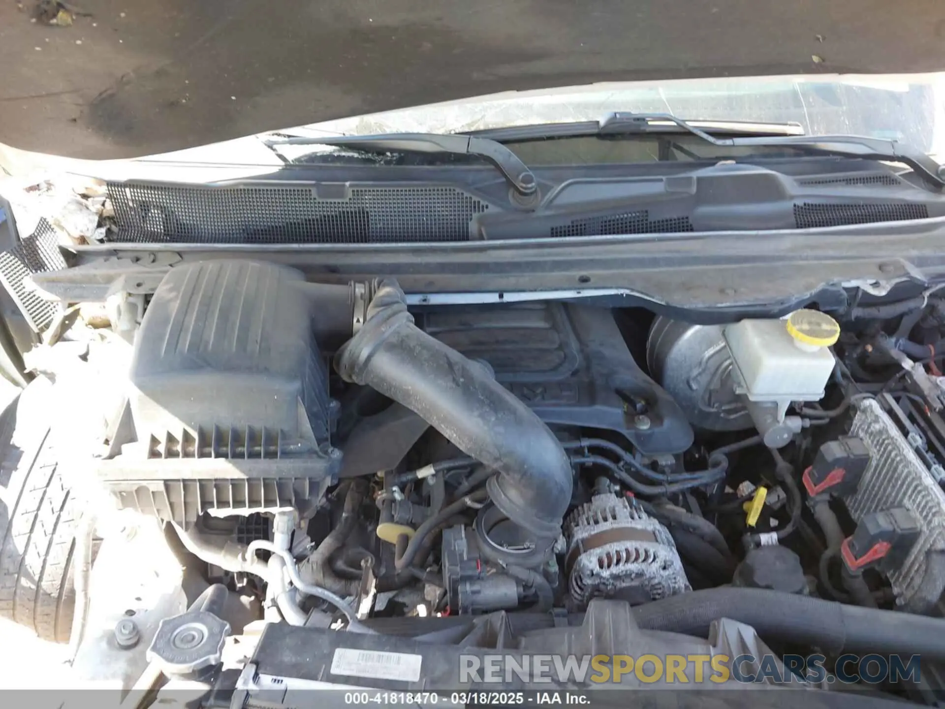 10 Photograph of a damaged car 1C6SRFFT1KN585106 RAM 1500 2019