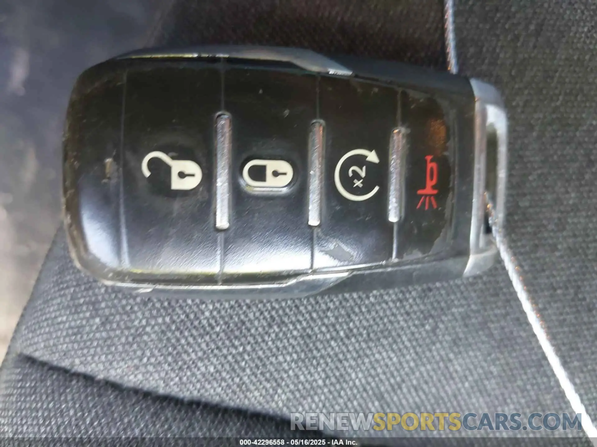 11 Photograph of a damaged car 1C6SRFFT1KN695170 RAM 1500 2019