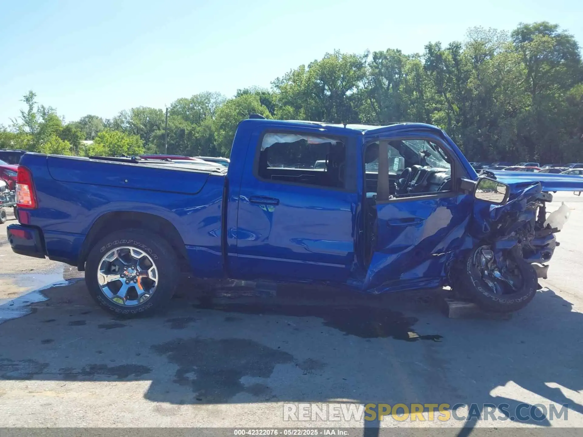 14 Photograph of a damaged car 1C6SRFFT1KN854026 RAM 1500 2019