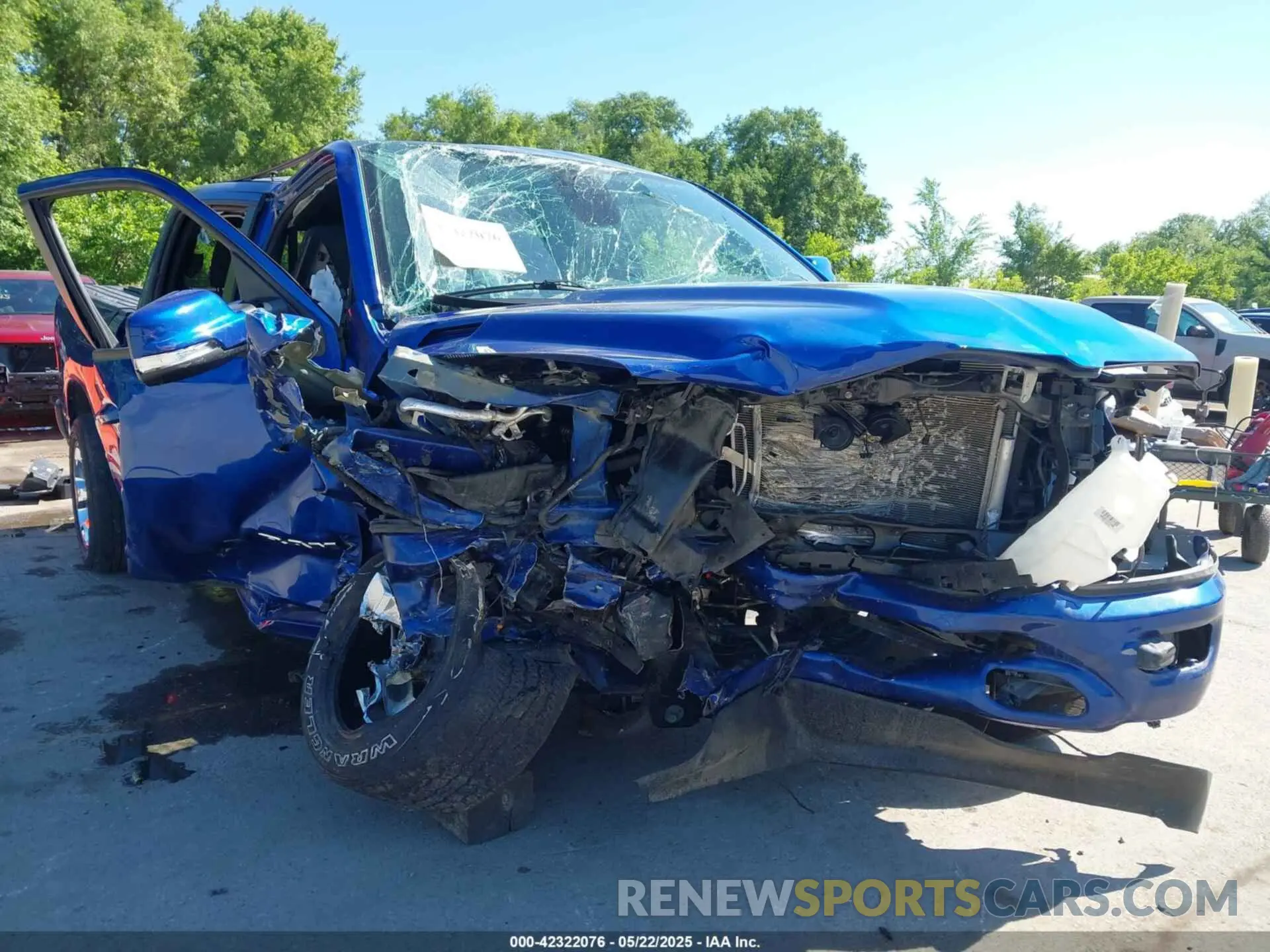 6 Photograph of a damaged car 1C6SRFFT1KN854026 RAM 1500 2019
