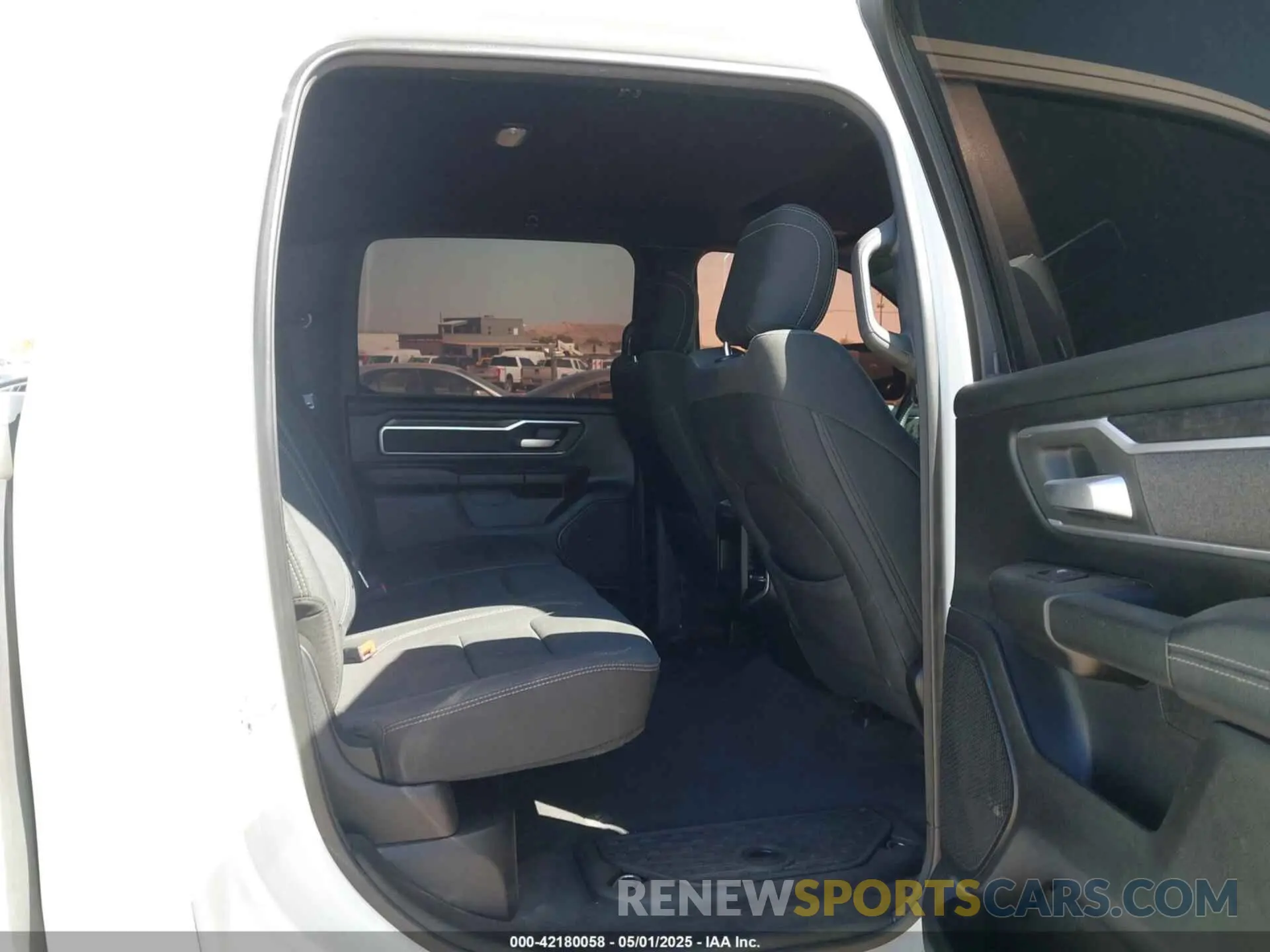 8 Фотография поврежденного автомобиля 1C6SRFFT1KN878567 RAM 1500 2019