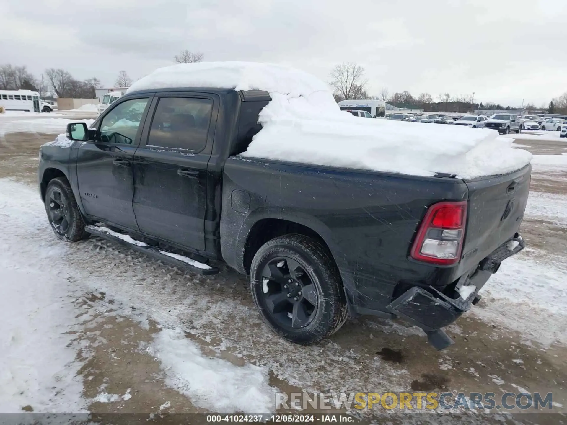 3 Photograph of a damaged car 1C6SRFFT1KN912586 RAM 1500 2019
