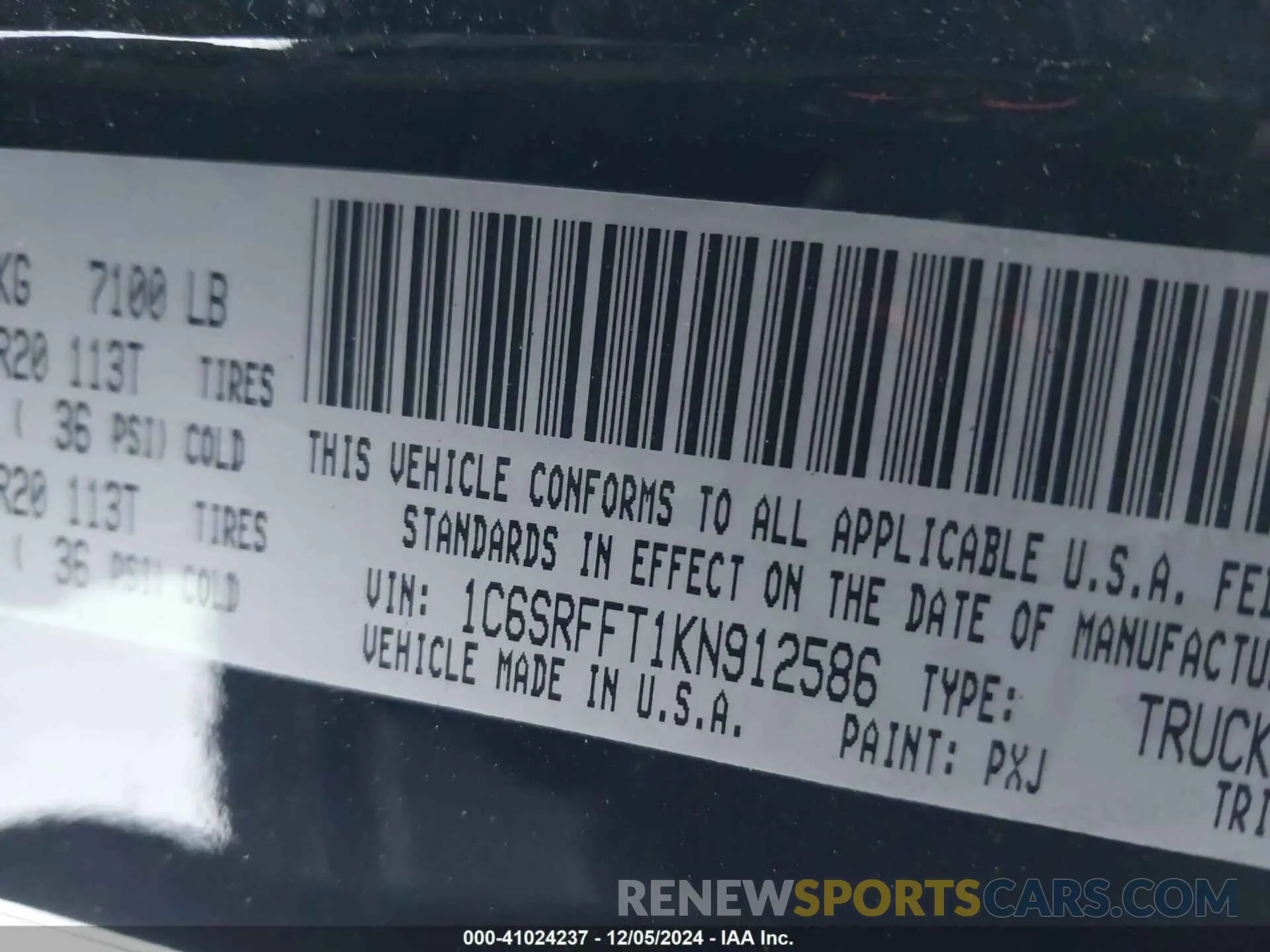9 Photograph of a damaged car 1C6SRFFT1KN912586 RAM 1500 2019