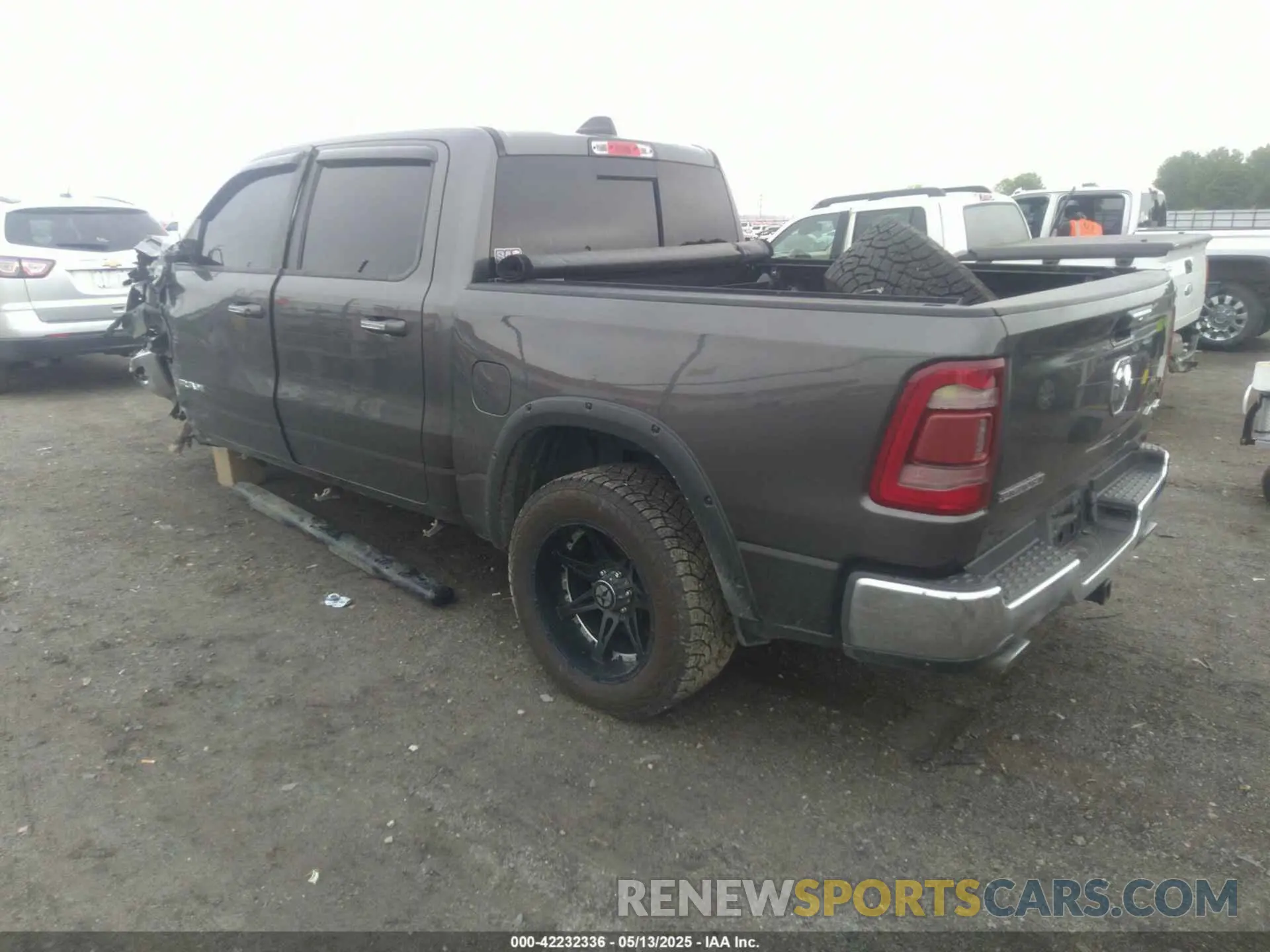 3 Фотография поврежденного автомобиля 1C6SRFFT3KN536179 RAM 1500 2019