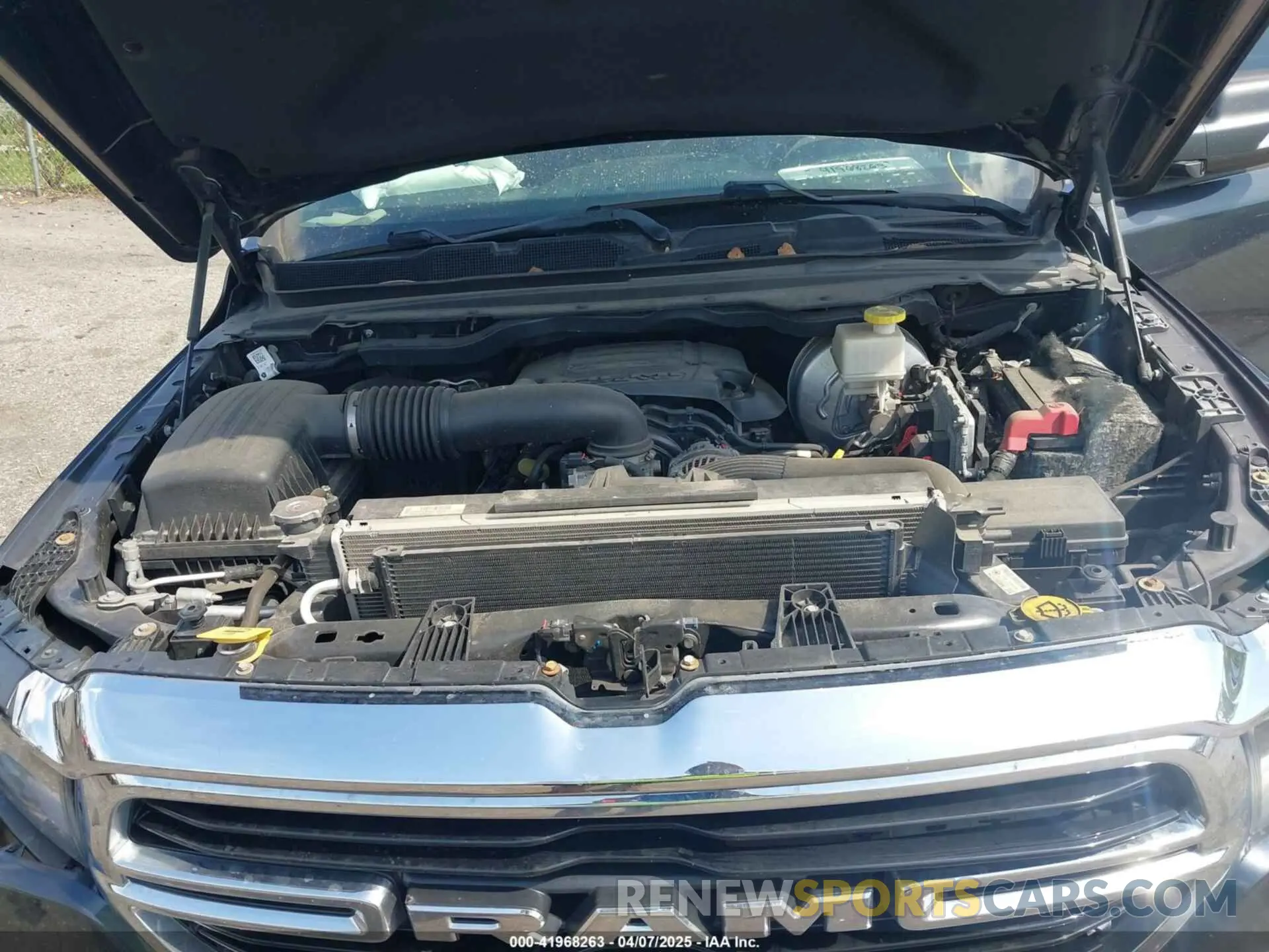 10 Фотография поврежденного автомобиля 1C6SRFFT3KN536294 RAM 1500 2019