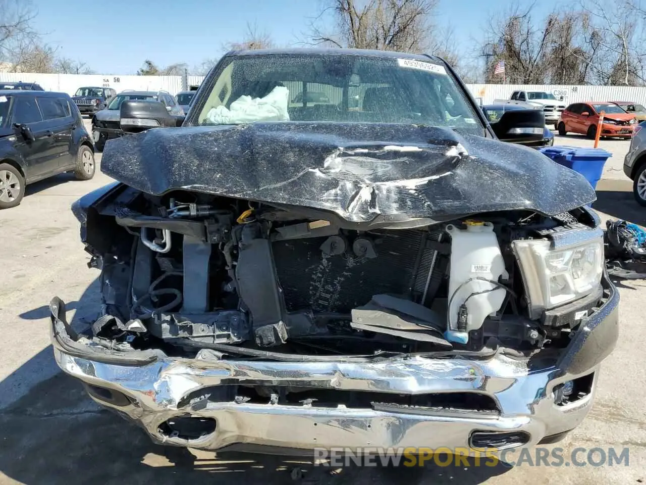 5 Photograph of a damaged car 1C6SRFFT3KN626237 RAM 1500 2019