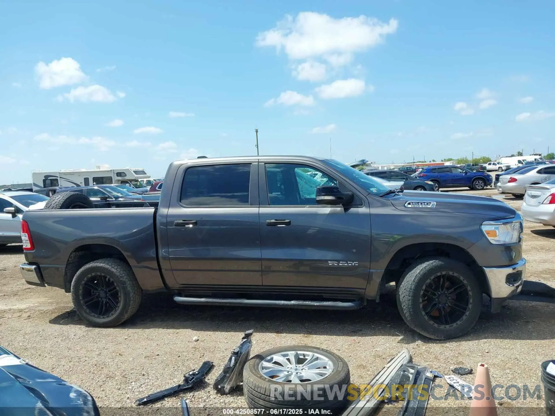 12 Фотография поврежденного автомобиля 1C6SRFFT3KN667970 RAM 1500 2019