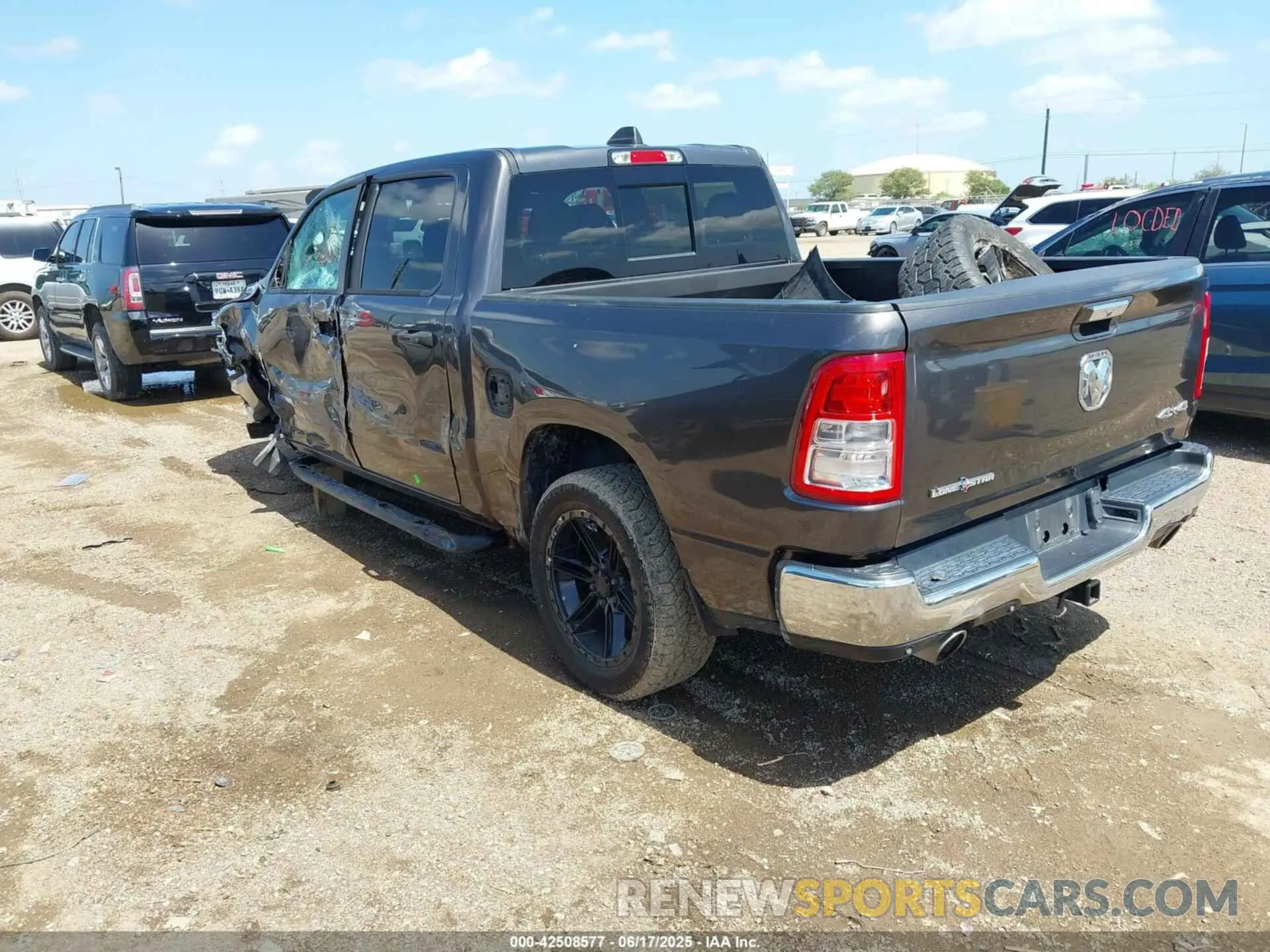 3 Фотография поврежденного автомобиля 1C6SRFFT3KN667970 RAM 1500 2019