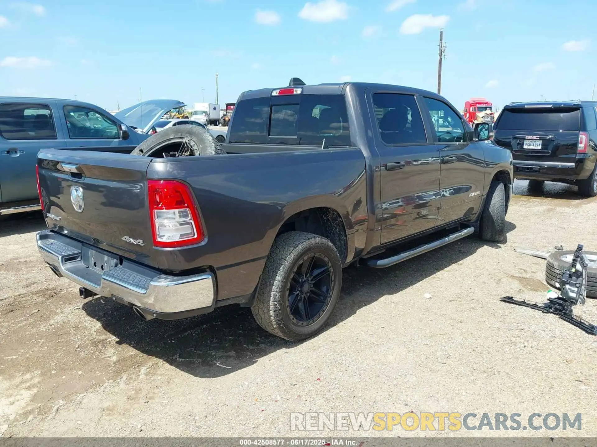 4 Фотография поврежденного автомобиля 1C6SRFFT3KN667970 RAM 1500 2019