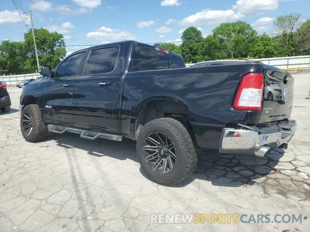 2 Photograph of a damaged car 1C6SRFFT4KN553413 RAM 1500 2019