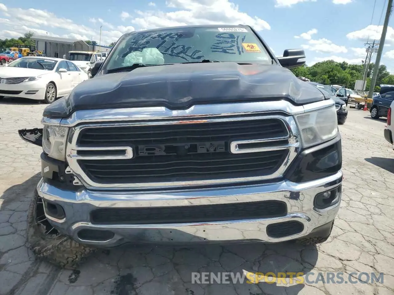 5 Photograph of a damaged car 1C6SRFFT4KN553413 RAM 1500 2019