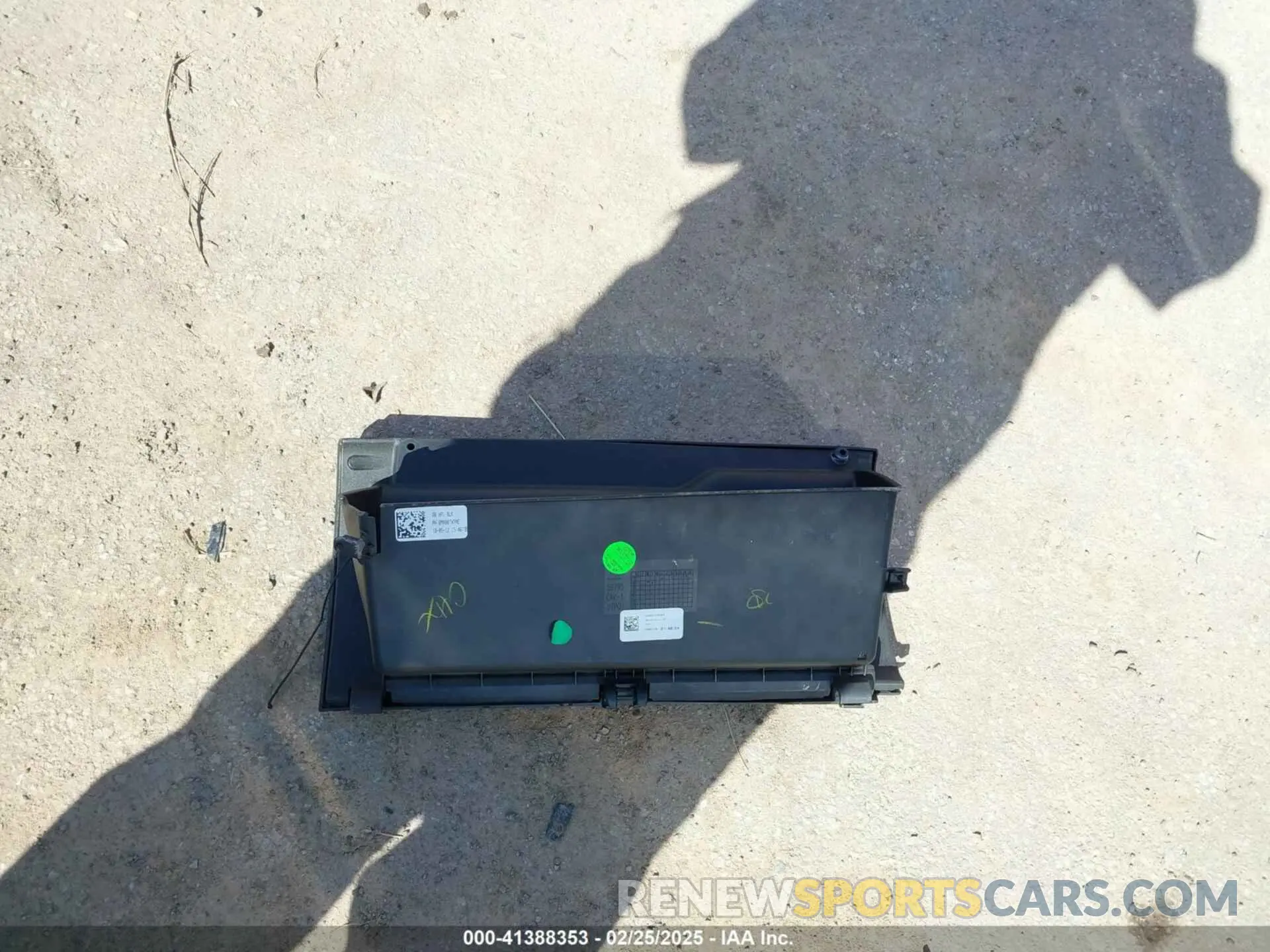 12 Photograph of a damaged car 1C6SRFFT4KN555761 RAM 1500 2019