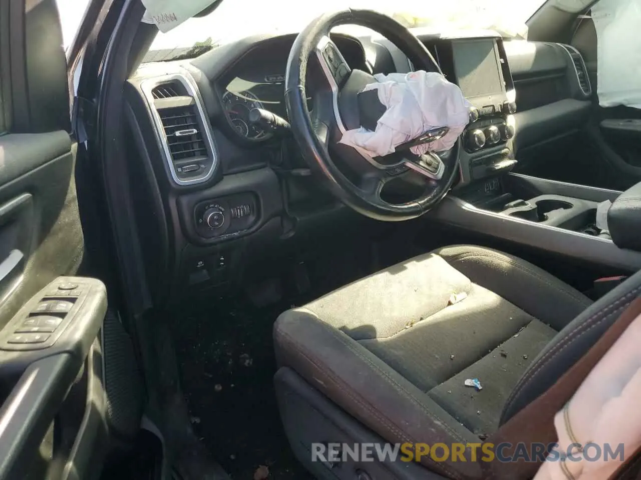 8 Photograph of a damaged car 1C6SRFFT4KN583771 RAM 1500 2019