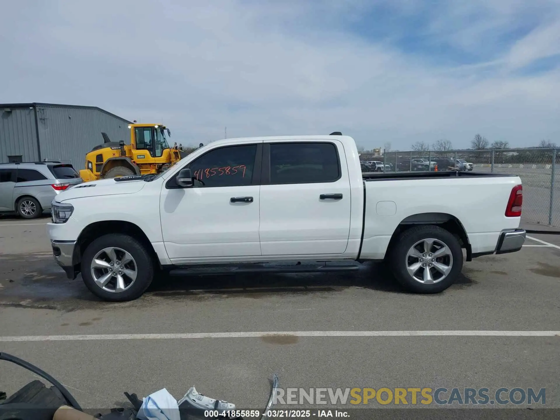 14 Photograph of a damaged car 1C6SRFFT4KN779807 RAM 1500 2019