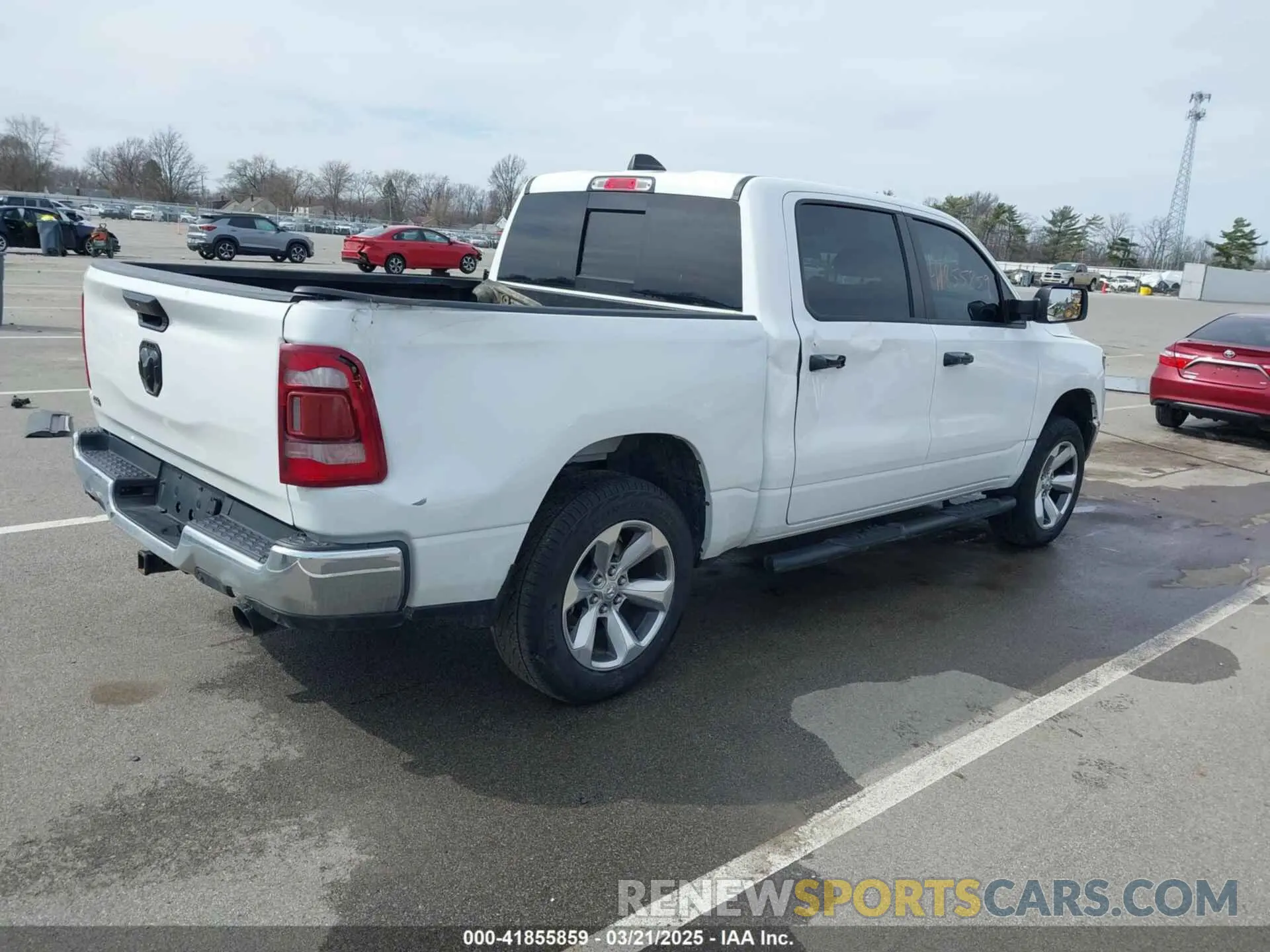 4 Photograph of a damaged car 1C6SRFFT4KN779807 RAM 1500 2019