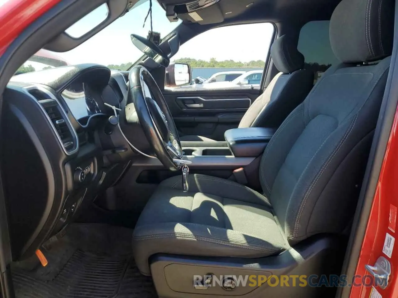 7 Photograph of a damaged car 1C6SRFFT4KN842212 RAM 1500 2019