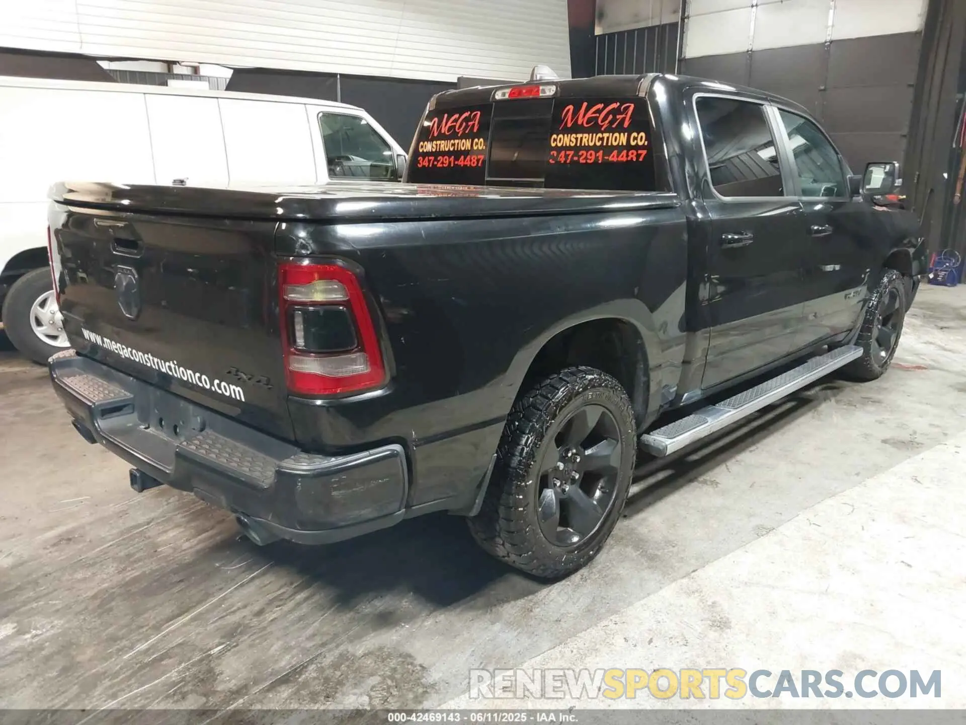 4 Photograph of a damaged car 1C6SRFFT5KN520999 RAM 1500 2019