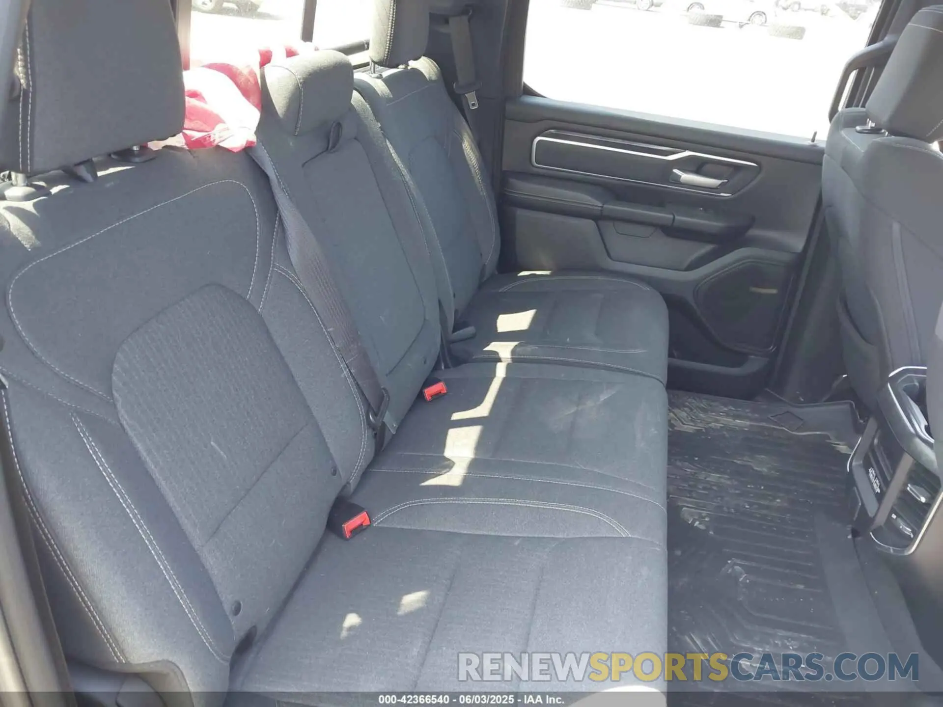 8 Photograph of a damaged car 1C6SRFFT5KN544445 RAM 1500 2019