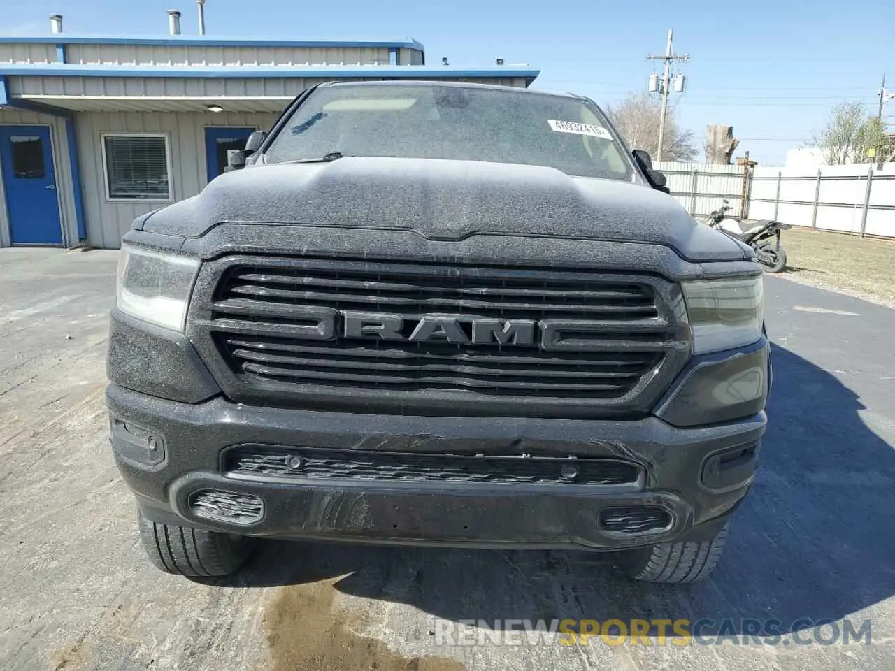 5 Photograph of a damaged car 1C6SRFFT5KN621556 RAM 1500 2019