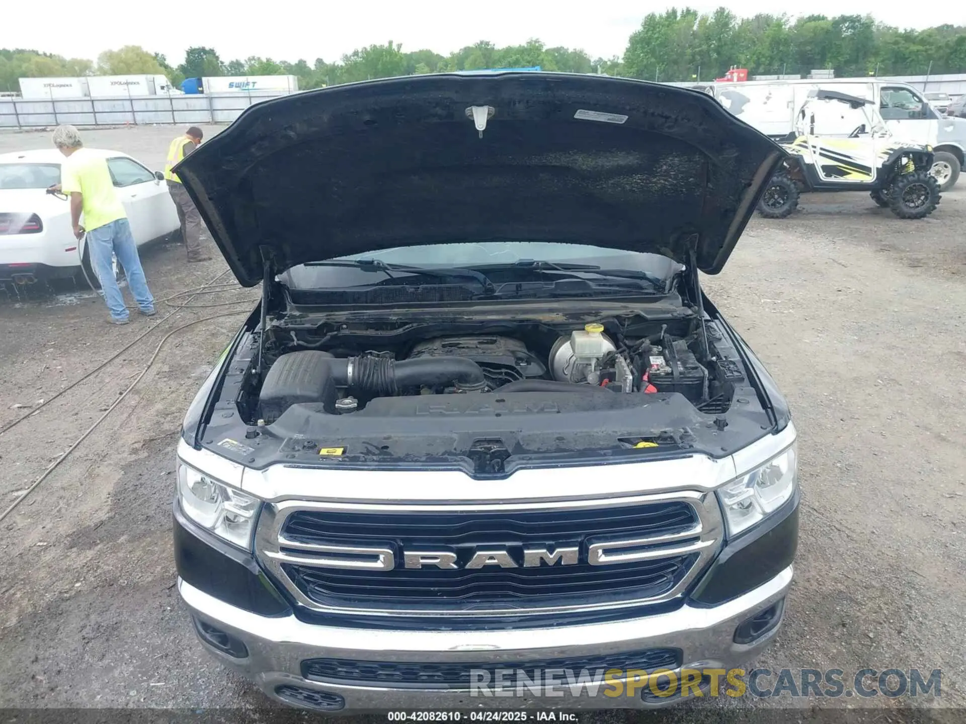 10 Photograph of a damaged car 1C6SRFFT5KN649664 RAM 1500 2019