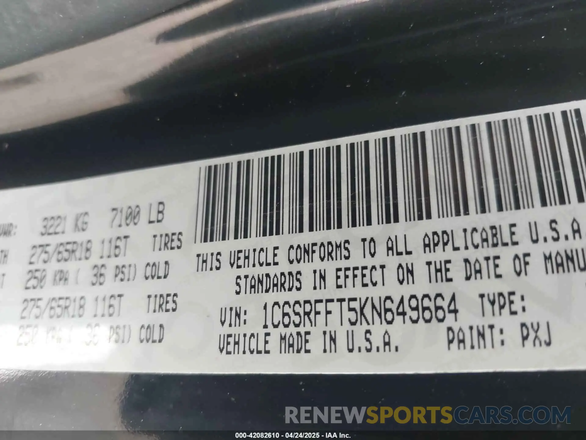 9 Photograph of a damaged car 1C6SRFFT5KN649664 RAM 1500 2019