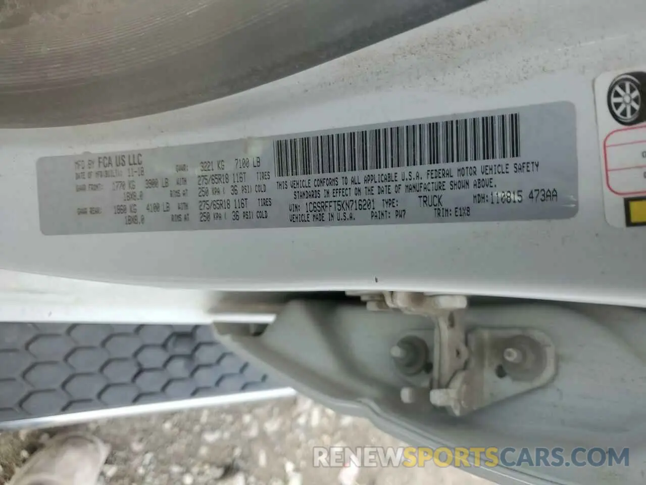 13 Photograph of a damaged car 1C6SRFFT5KN716201 RAM 1500 2019