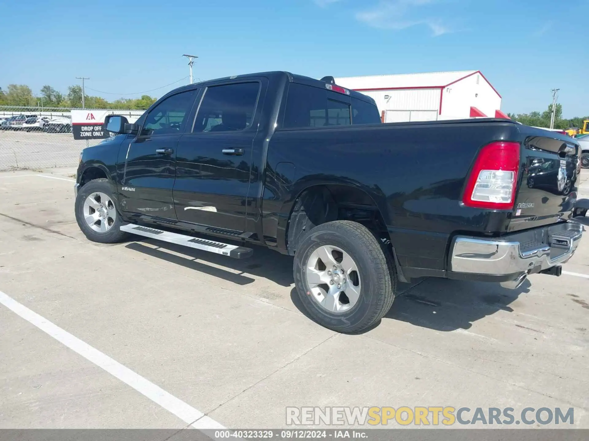 3 Photograph of a damaged car 1C6SRFFT6KN571315 RAM 1500 2019