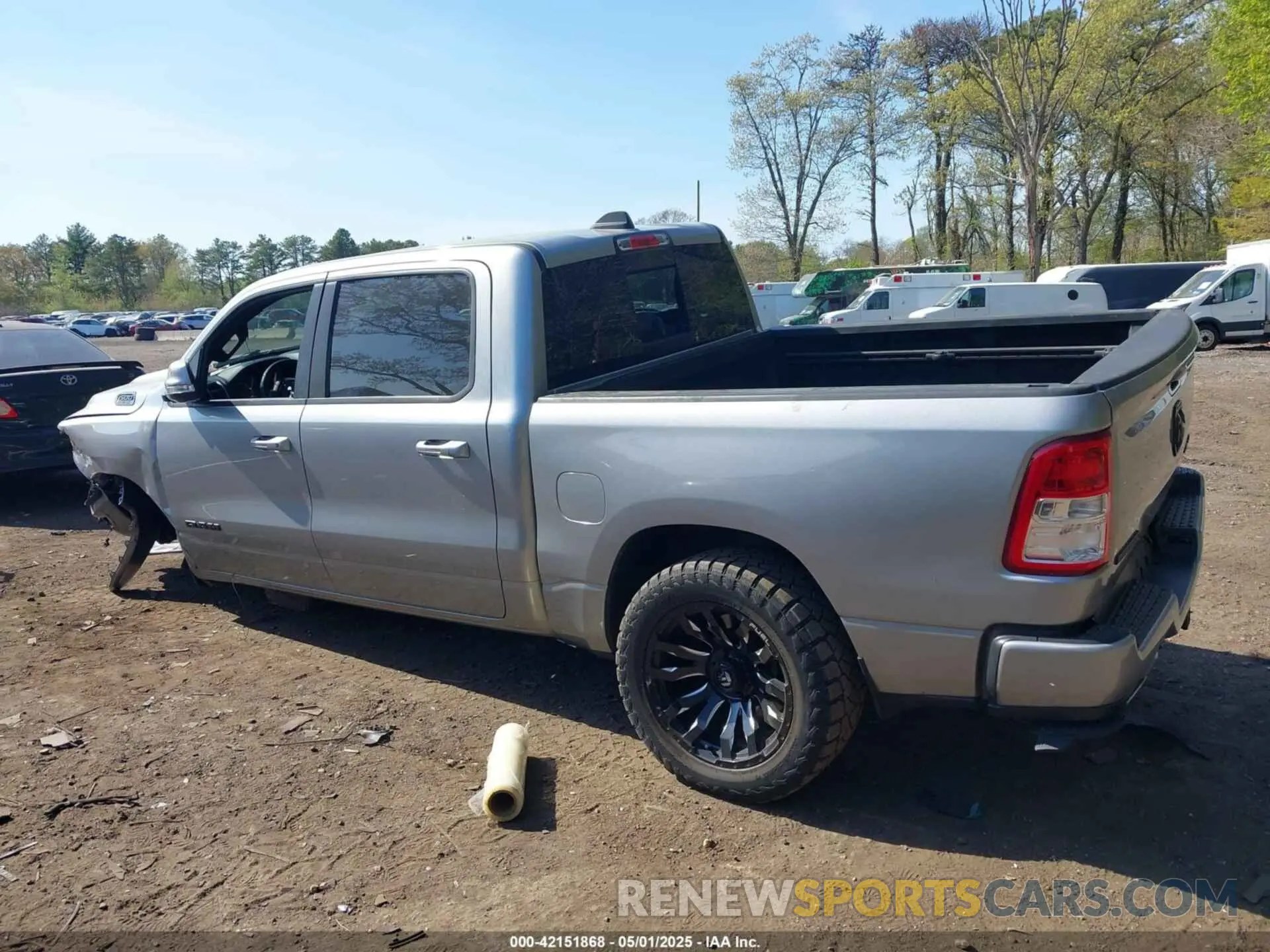 14 Photograph of a damaged car 1C6SRFFT6KN733556 RAM 1500 2019