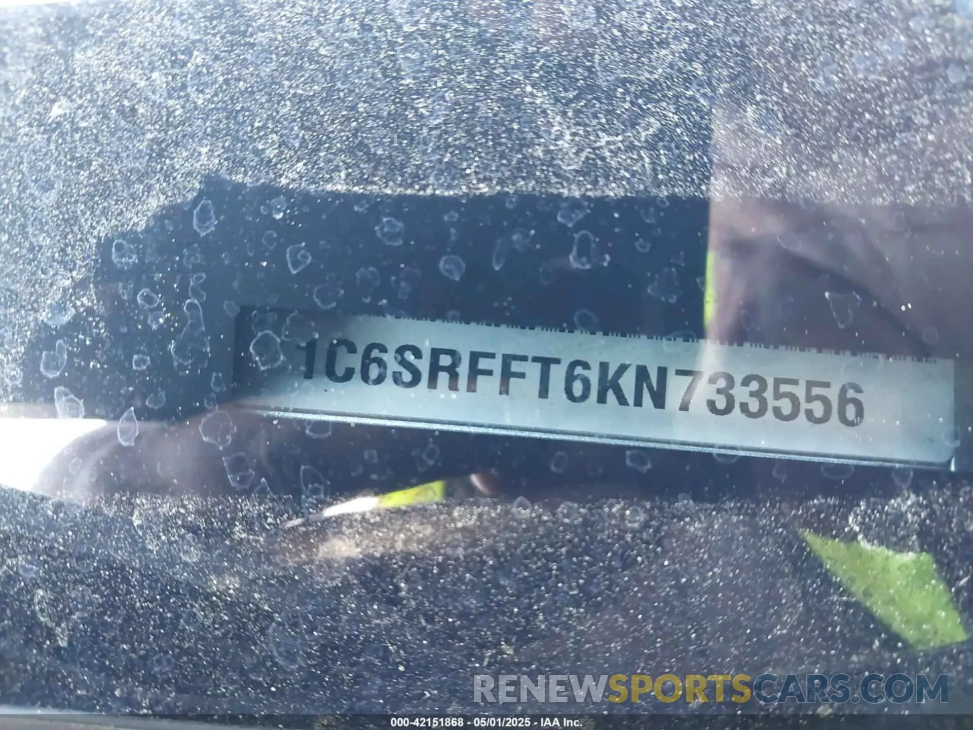 17 Photograph of a damaged car 1C6SRFFT6KN733556 RAM 1500 2019