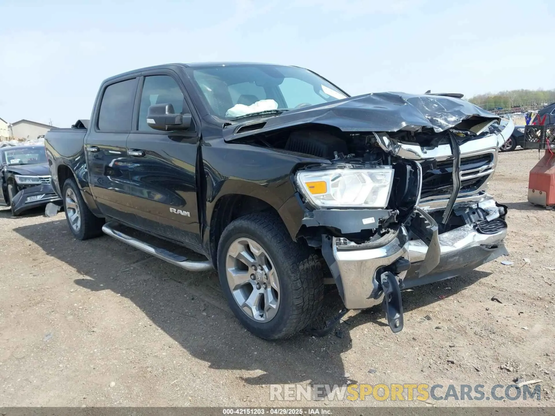 1 Photograph of a damaged car 1C6SRFFT6KN918805 RAM 1500 2019