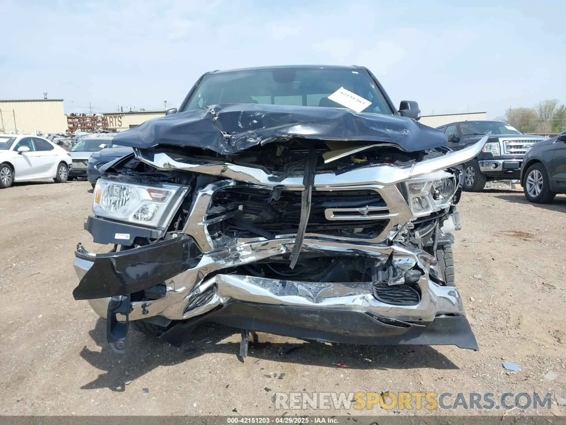 12 Photograph of a damaged car 1C6SRFFT6KN918805 RAM 1500 2019
