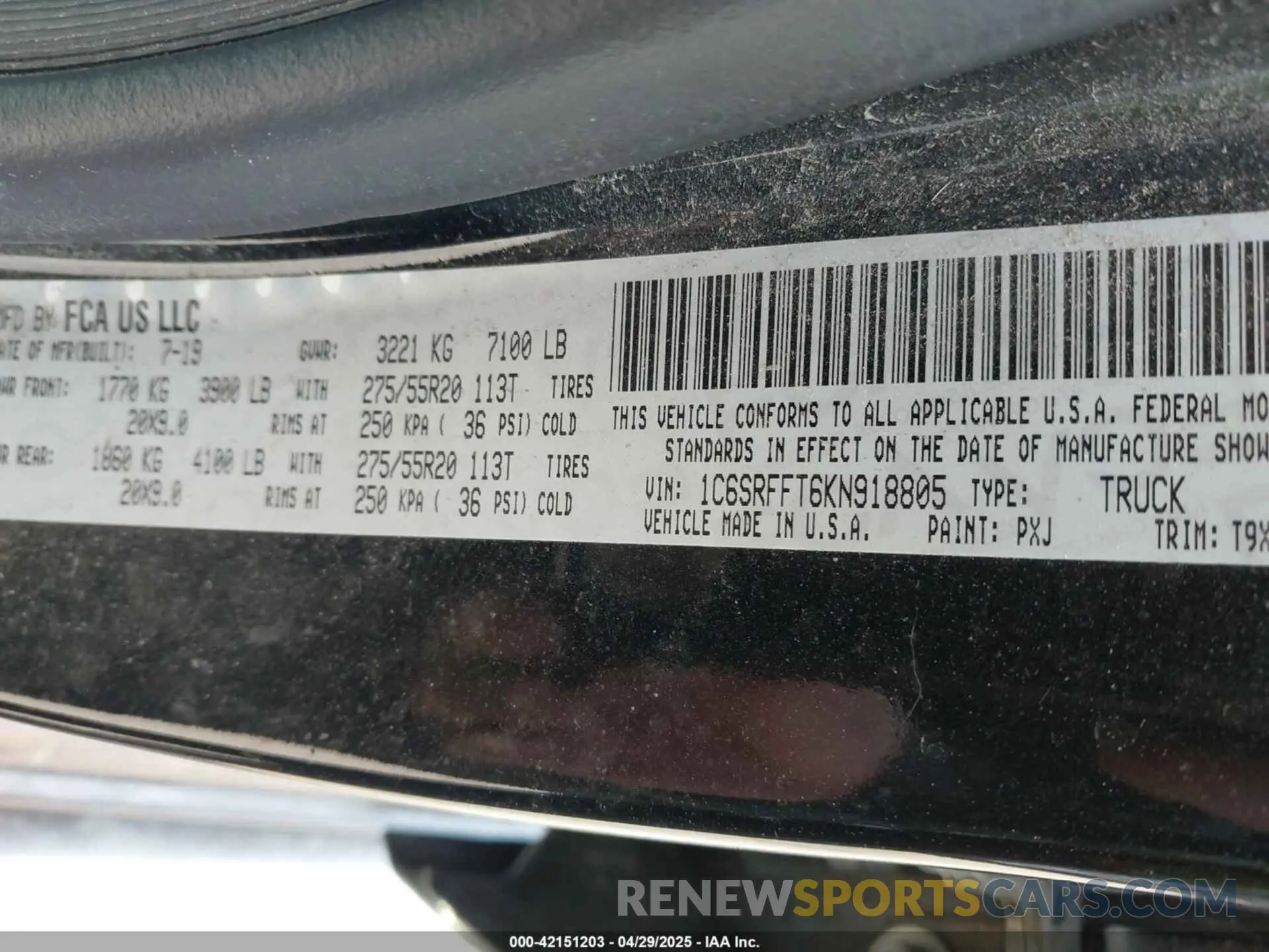 9 Photograph of a damaged car 1C6SRFFT6KN918805 RAM 1500 2019