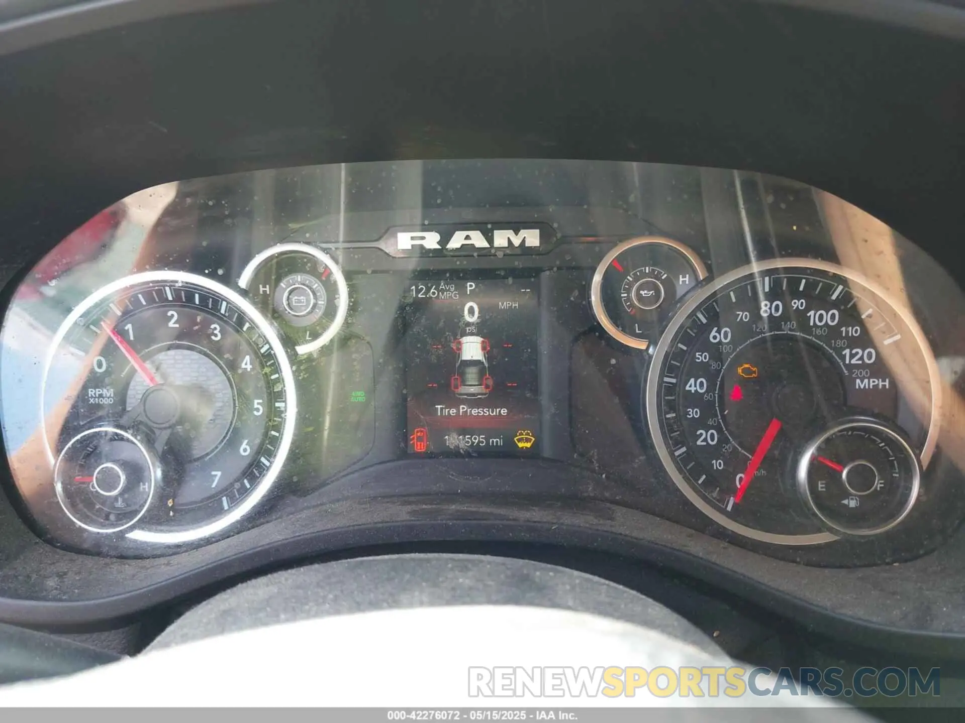 7 Photograph of a damaged car 1C6SRFFT7KN720010 RAM 1500 2019