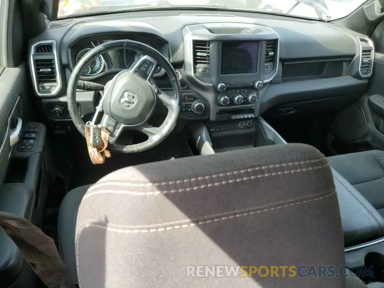 8 Фотография поврежденного автомобиля 1C6SRFFT7KN796990 RAM 1500 2019