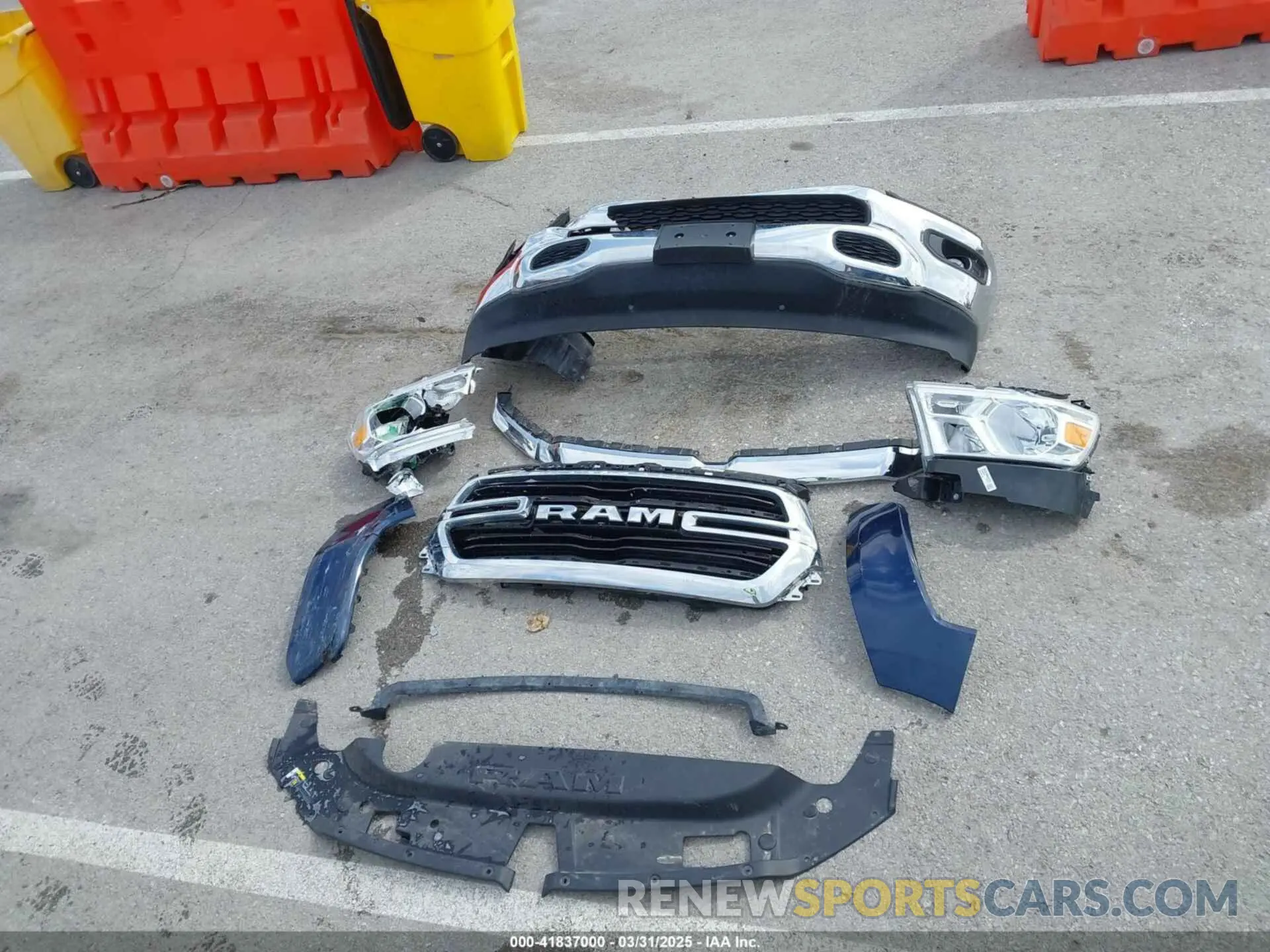 12 Photograph of a damaged car 1C6SRFFT7KN804585 RAM 1500 2019