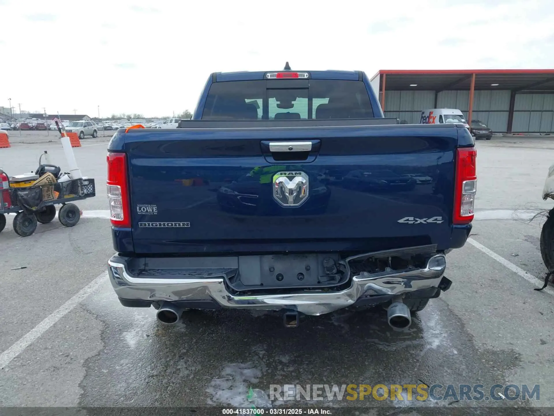 17 Photograph of a damaged car 1C6SRFFT7KN804585 RAM 1500 2019